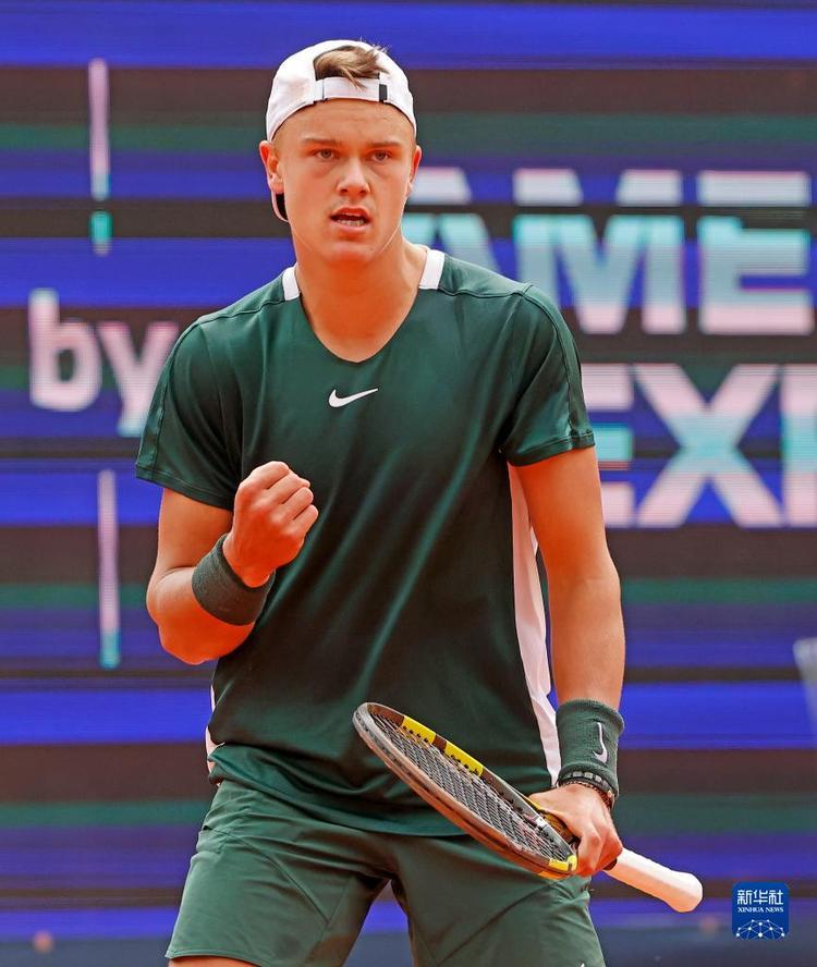 对俱乐部和 对俱乐部和